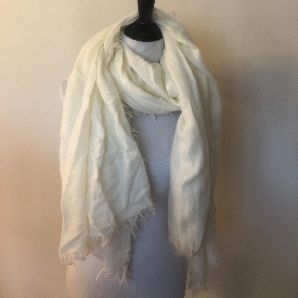 WHITE SCARF/SHALL